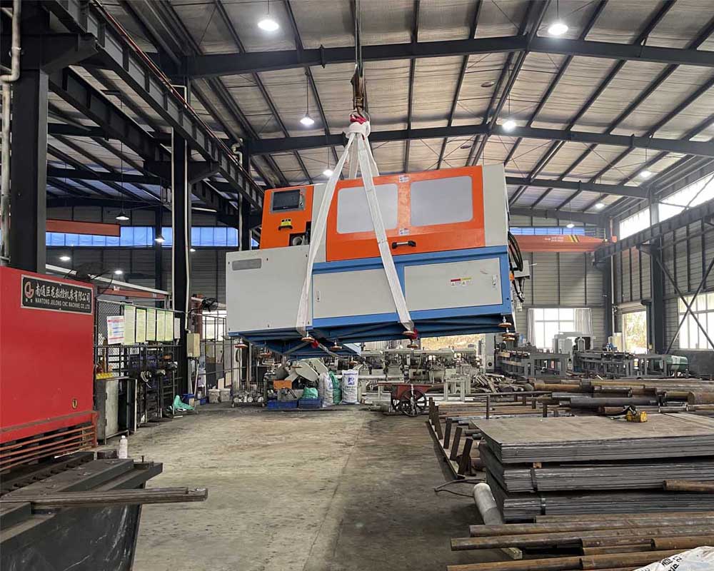 雙德譽(yù)精密機(jī)械技術(shù)去四川客戶現(xiàn)場(chǎng)交機(jī)圖